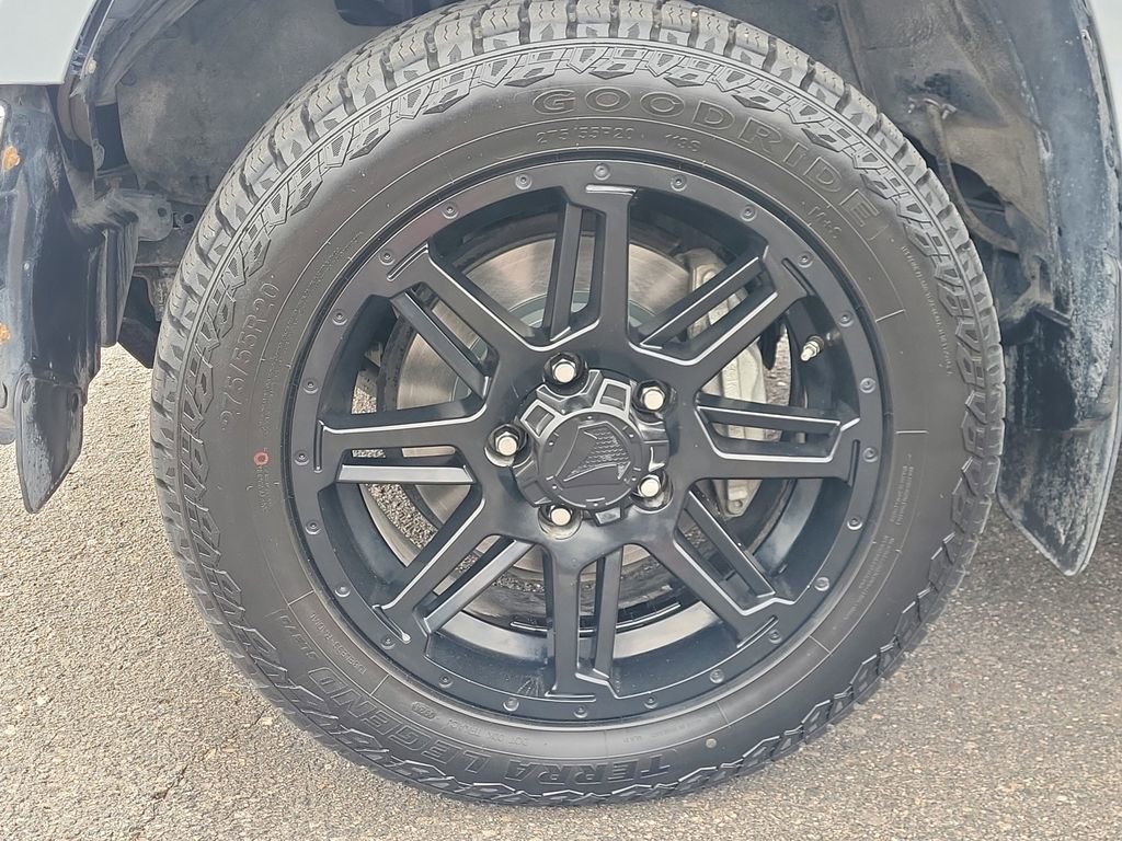 Used 2019 Toyota Tundra SR5 w/ SR5 Upgrade Package AWD/4WD image 16