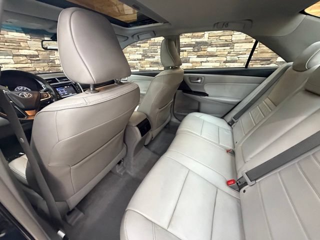 Used 2016 Toyota Camry XLE w/ Moonroof Package FWD image 30