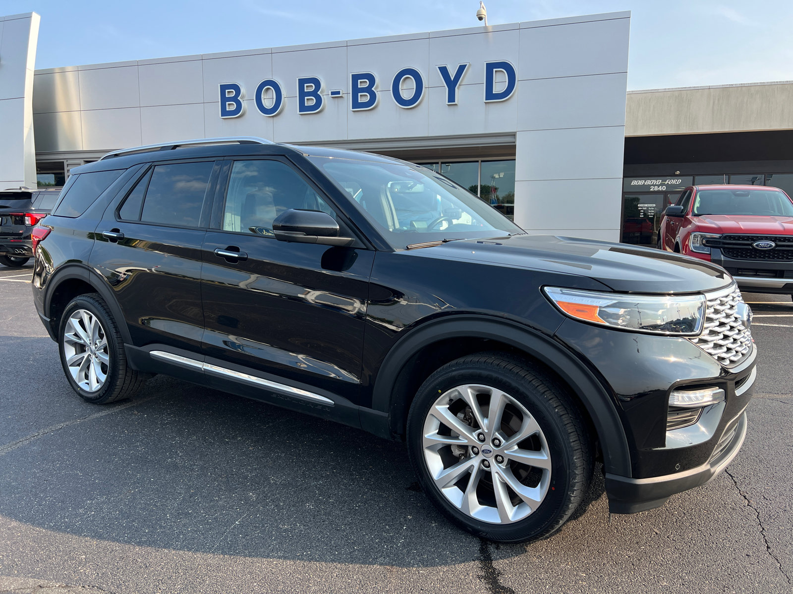 Certified 2023 Ford Explorer Platinum w/ Technology Package