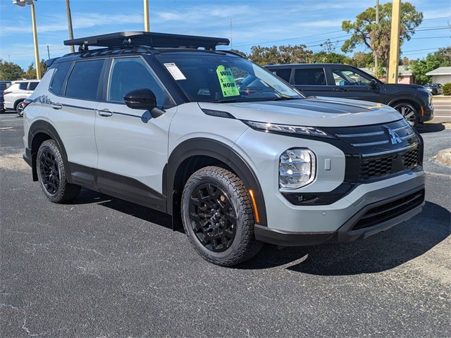 New 2025 Mitsubishi Outlander Trail Edition image 3