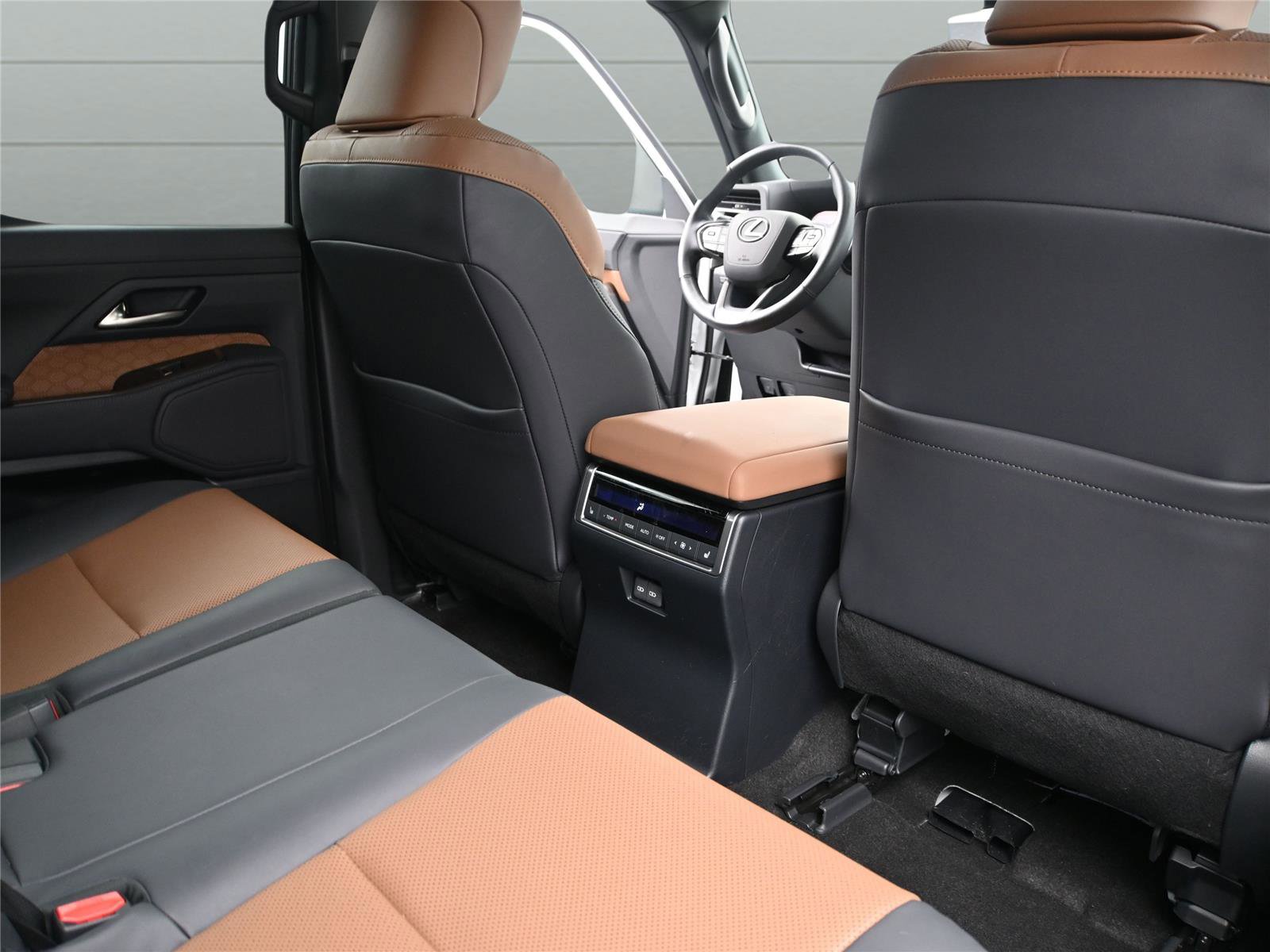 Used 2024 Lexus GX 550 image 19