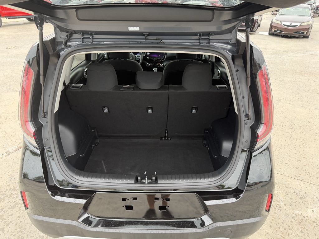 Certified 2024 Kia Soul S FWD image 13