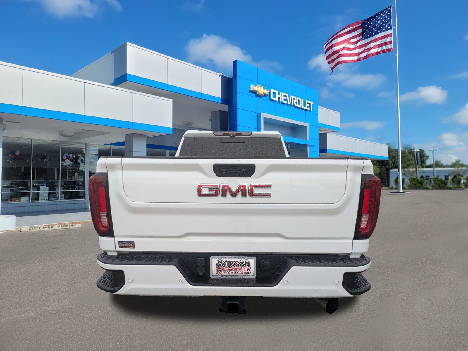 Used 2022 GMC Sierra 2500 AT4 w/ AT4 Premium Plus Package AWD/4WD image 4