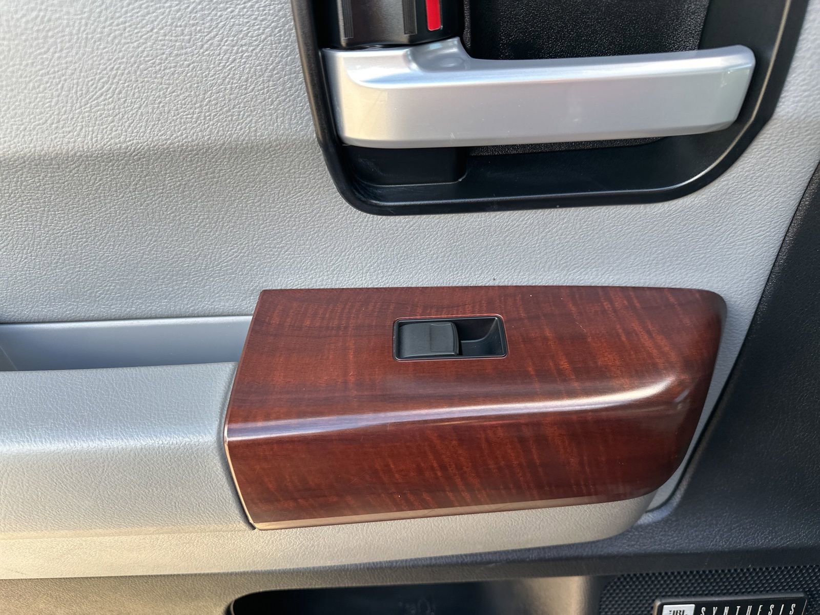 Used 2014 Toyota Sequoia Platinum AWD/4WD image 37