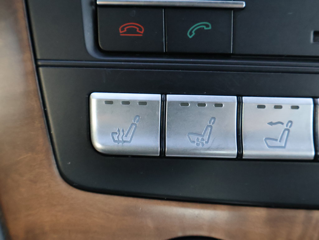 Certified 2020 Mercedes-Benz SL 550 image 26