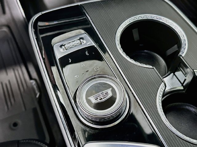 Used 2024 Cadillac Lyriq Sport AWD/4WD image 16