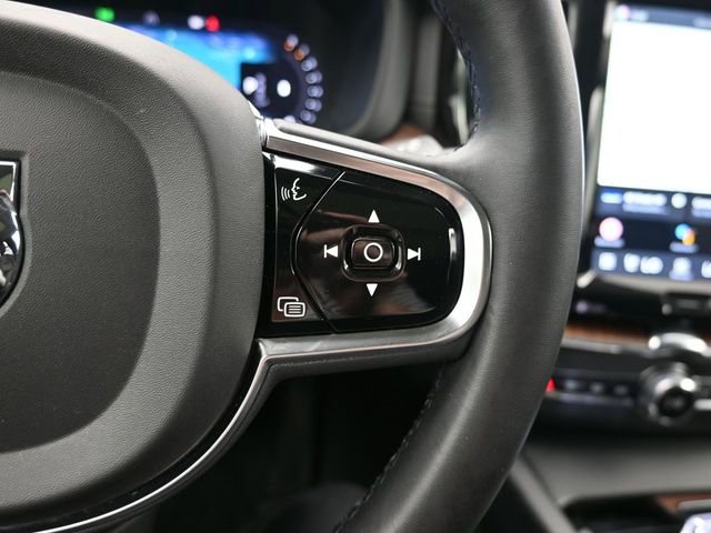 Used 2024 Volvo XC60 B5 Ultimate w/ Climate Package image 25