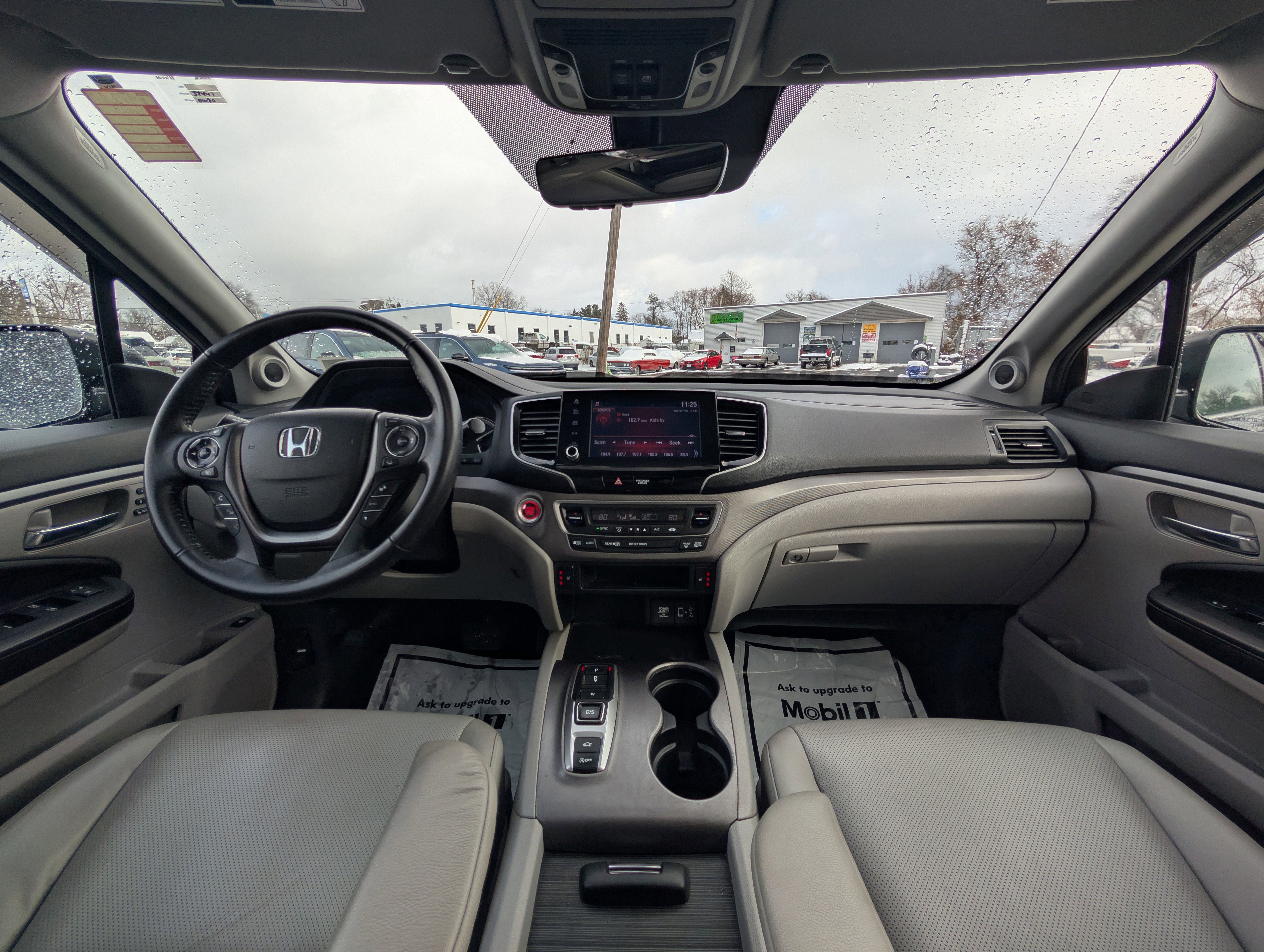 Used 2023 Honda Ridgeline RTL image 2