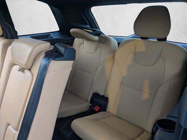 Used 2018 Volvo XC90 T6 Momentum w/ Convenience Package image 21