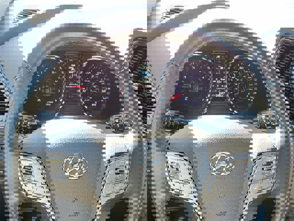 Used 2016 Hyundai Santa Fe Limited image 18