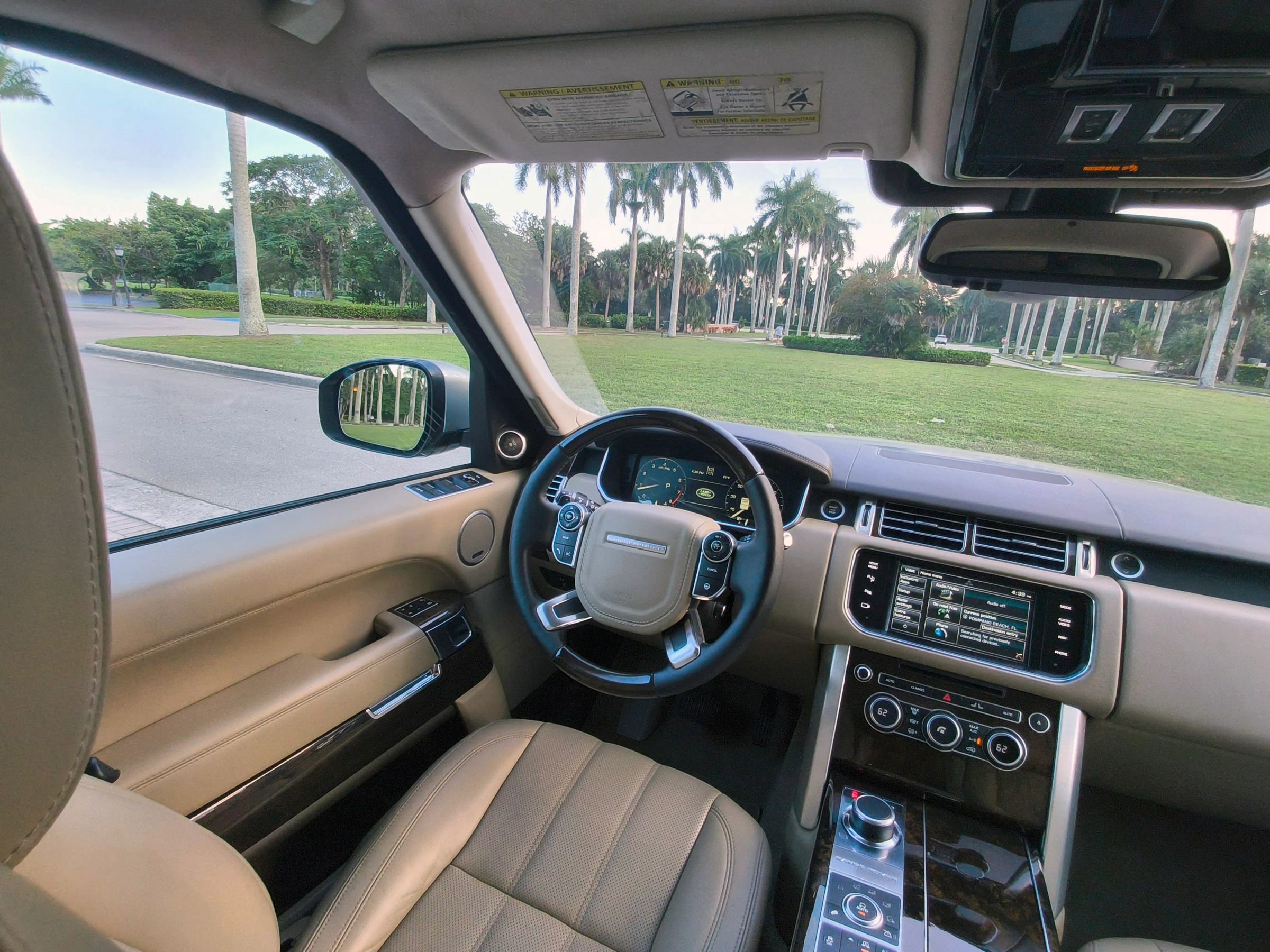 Used 2015 Land Rover Range Rover HSE image 19