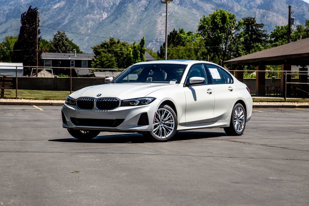 Used 2023 BMW 330i xDrive Sedan w/ Premium Package AWD/4WD image 1