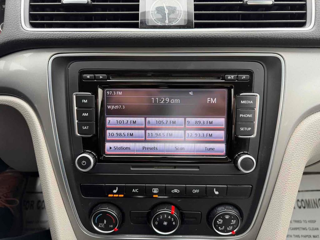 Used 2015 Volkswagen Passat 1.8T Limited Edition image 25