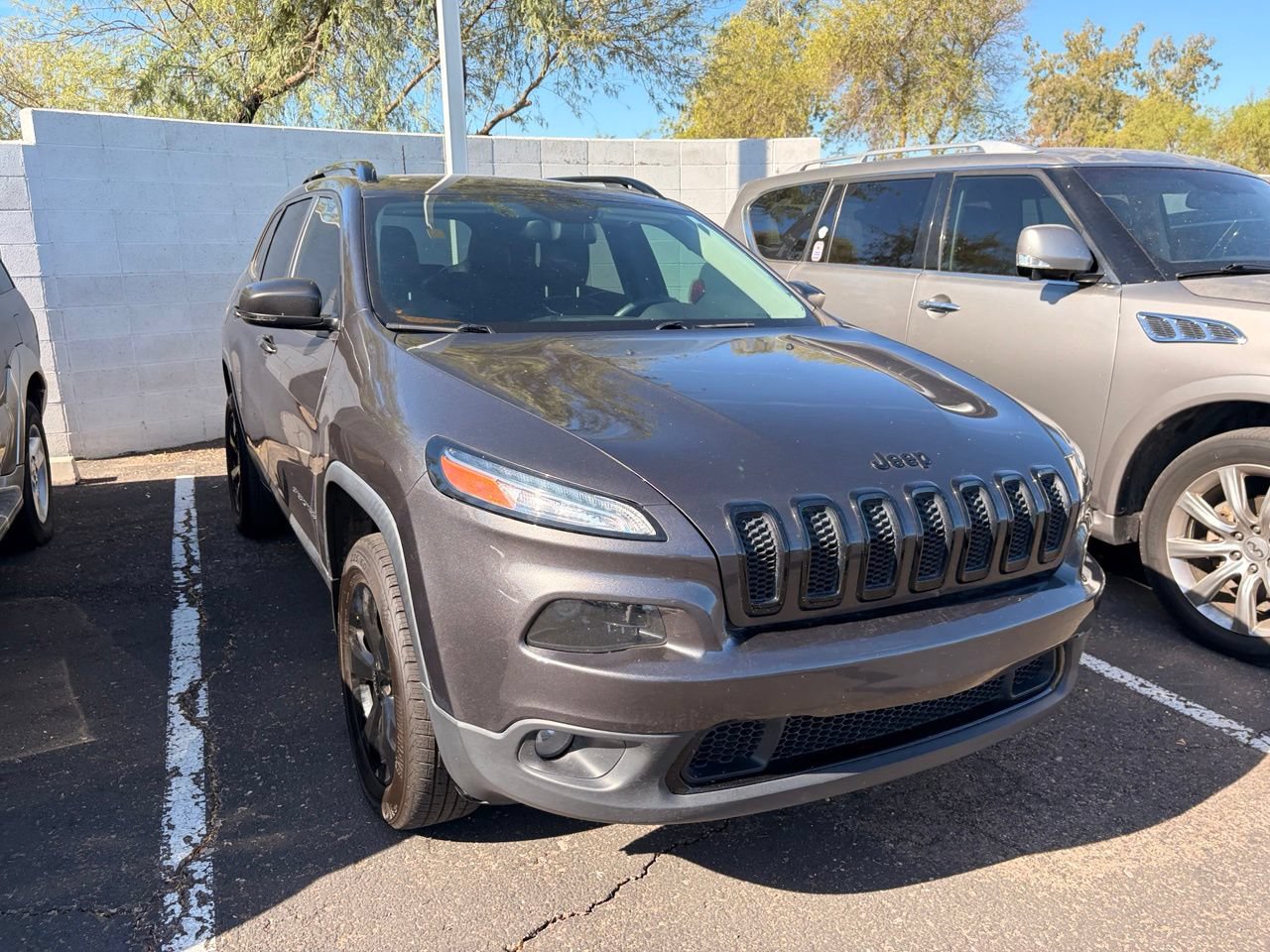 Used 2017 Jeep Cherokee High Altitude AWD/4WD image 4