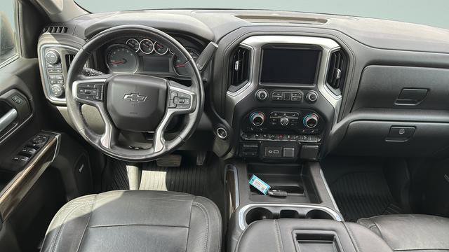 Used 2020 Chevrolet Silverado 1500 LT Trail Boss w/ Midnight Edition AWD/4WD image 17