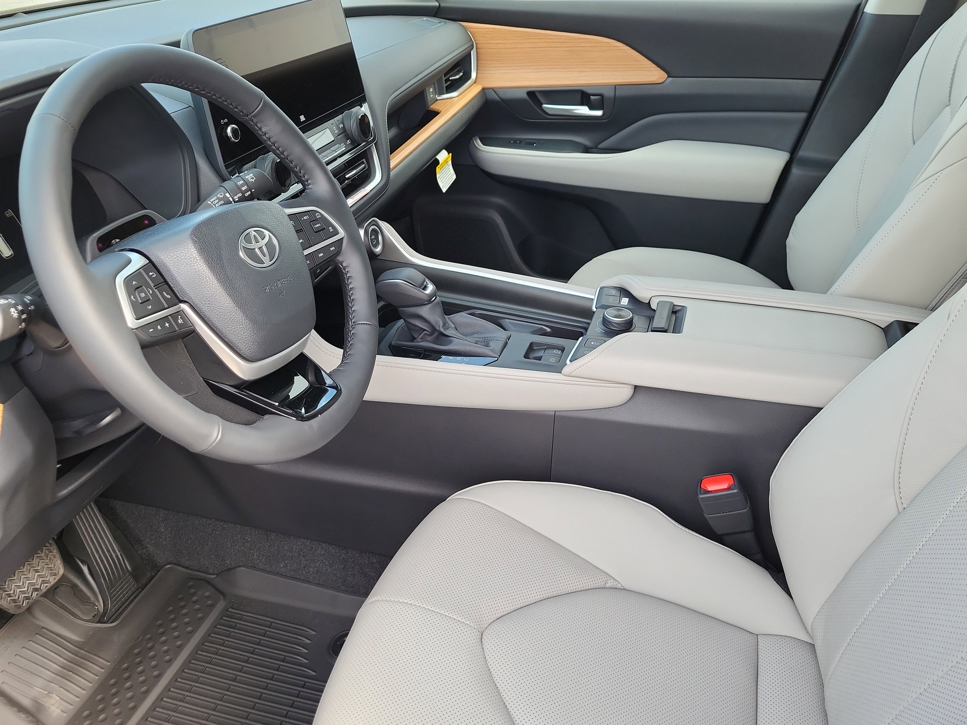 New 2026 Toyota Grand Highlander AWD image 6