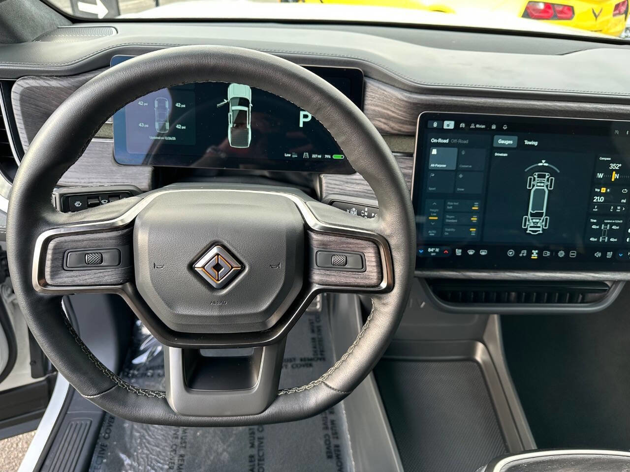 Used 2022 Rivian R1T Launch Edition image 31