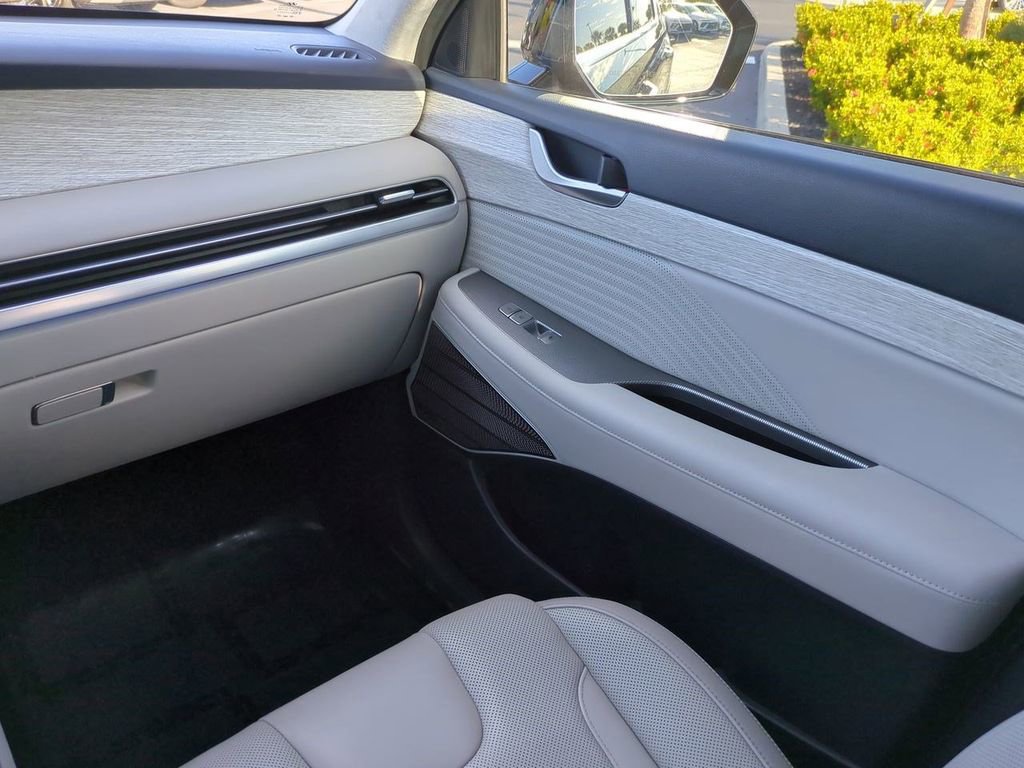 Certified 2023 Hyundai Palisade Calligraphy image 17