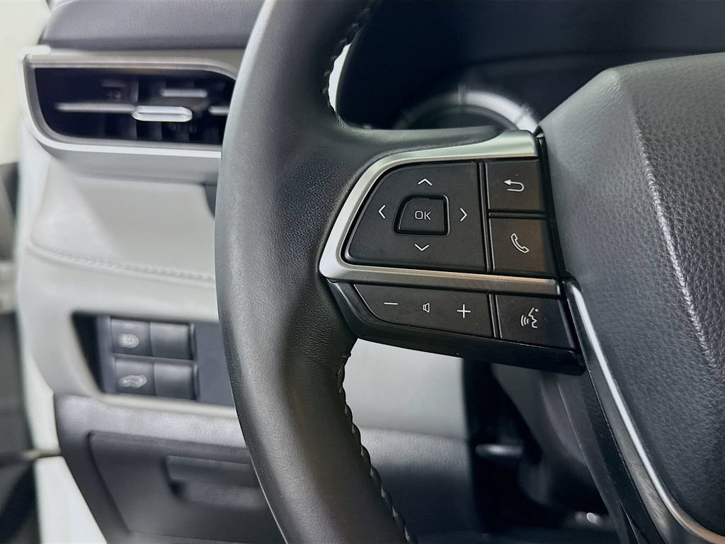 Certified 2021 Toyota Highlander XLE AWD/4WD image 22