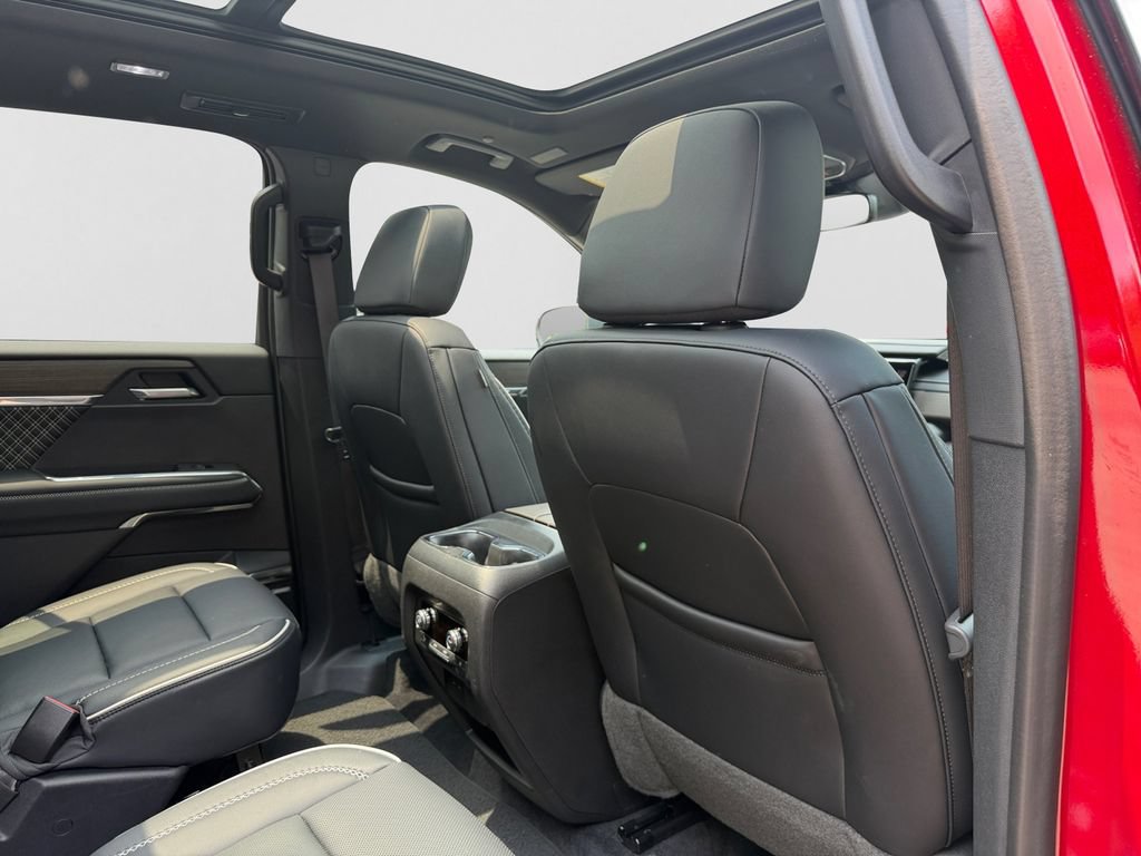 Used 2024 GMC Acadia Denali FWD image 28
