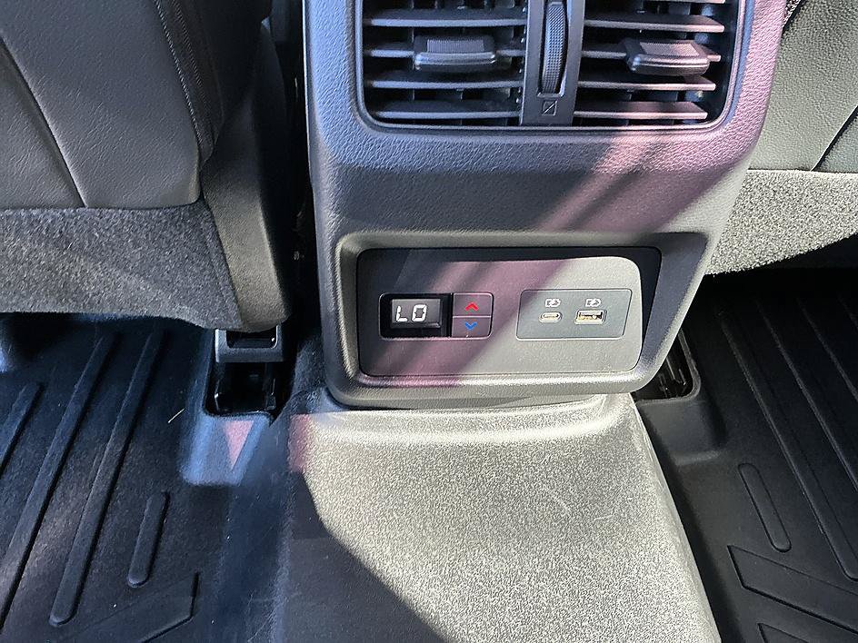Certified 2022 Nissan Rogue SL w/ SL Premium Package FWD image 26