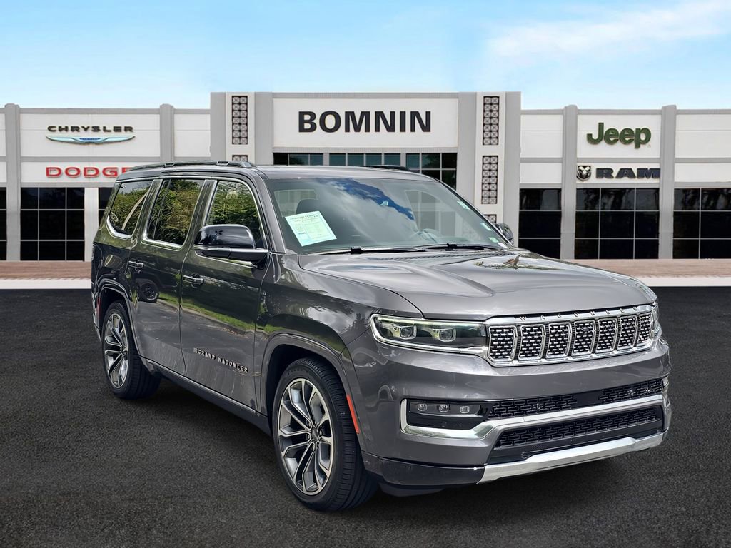 Used 2023 Jeep Grand Wagoneer Series III image 2