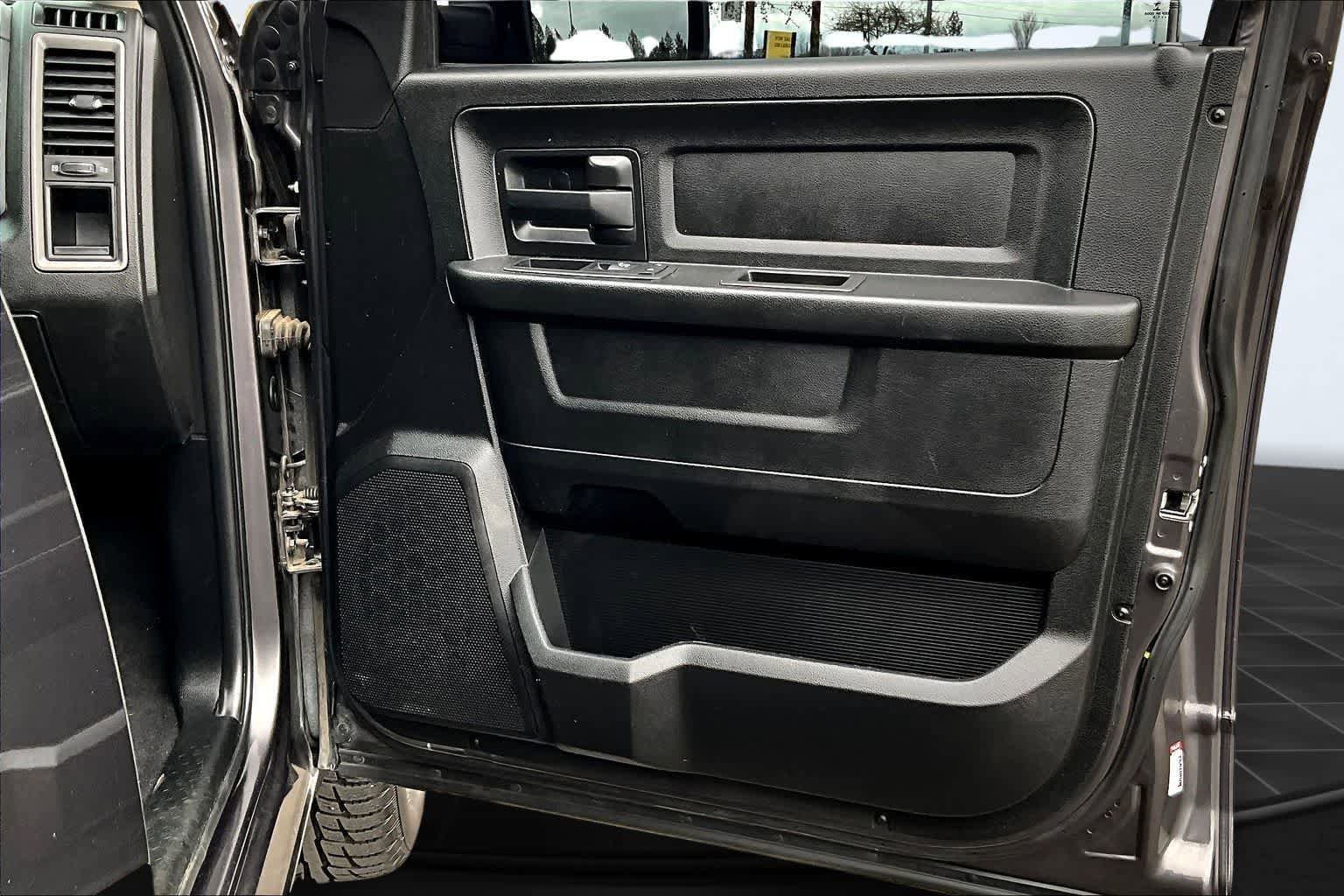 Used 2019 RAM 1500 Express w/ Wheel & Sound Group image 28