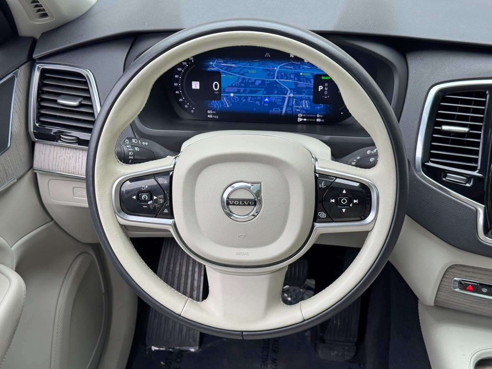 Used 2025 Volvo XC90 T8 Plus AWD/4WD image 22