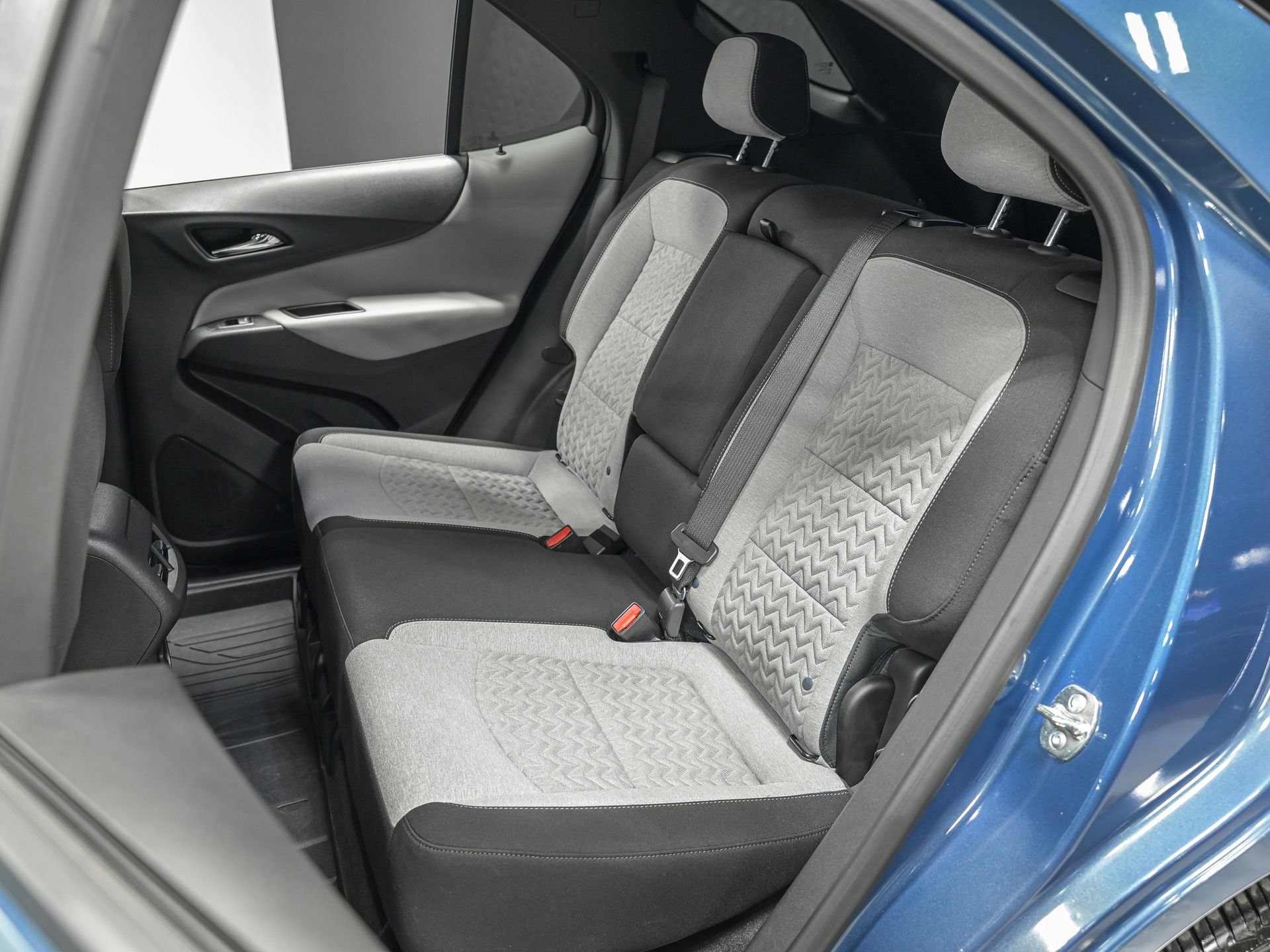 Used 2024 Chevrolet Equinox LS w/ LS Convenience Package image 27