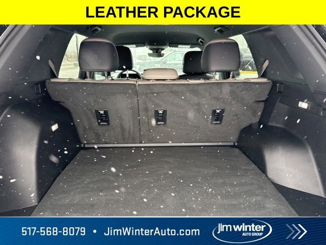 Used 2025 GMC Terrain Elevation w/ Elevation Premium Package AWD/4WD image 18