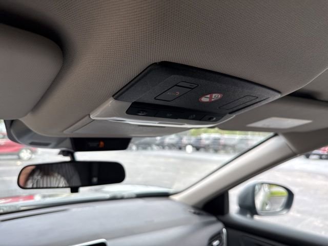 Used 2024 Nissan Rogue SV FWD image 16