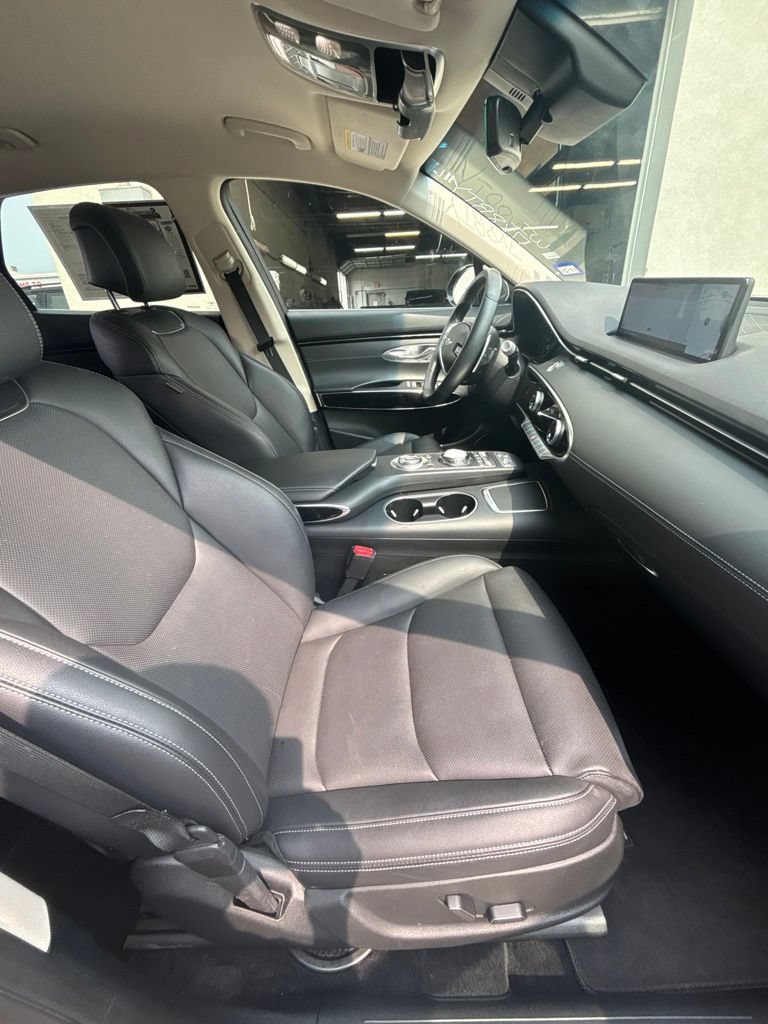 Used 2025 Genesis GV70 2.5T AWD/4WD image 24