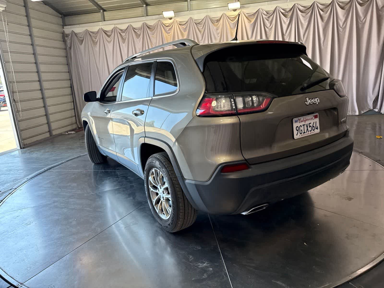 Used 2019 Jeep Cherokee Latitude Plus w/ Comfort/Convenience Group FWD image 7