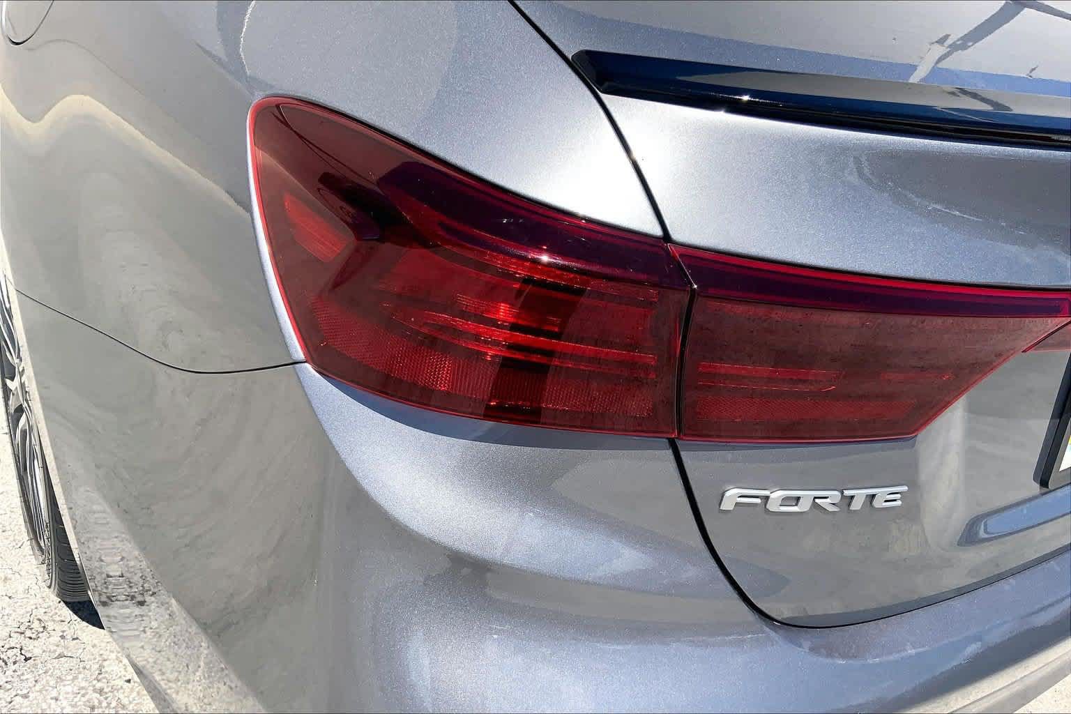 Used 2023 Kia Forte GT-Line w/ GT-Line Premium Package FWD image 32
