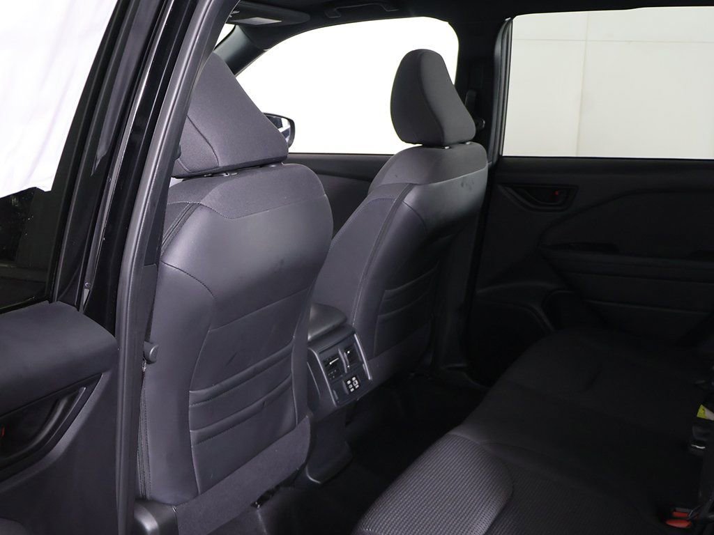 Used 2025 Subaru Forester Premium image 27