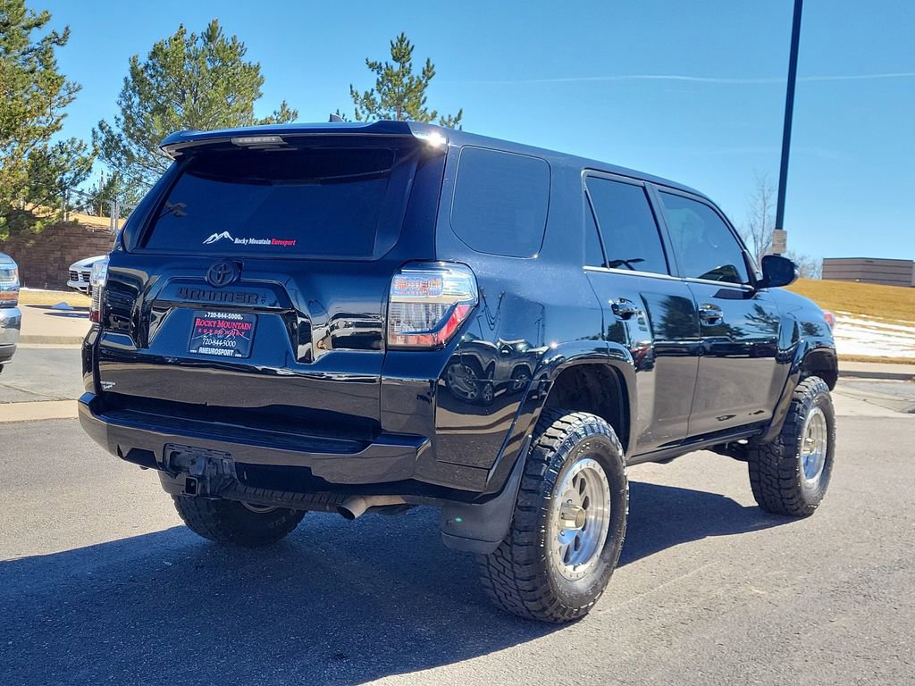 Used 2021 Toyota 4Runner SR5 Premium image 4