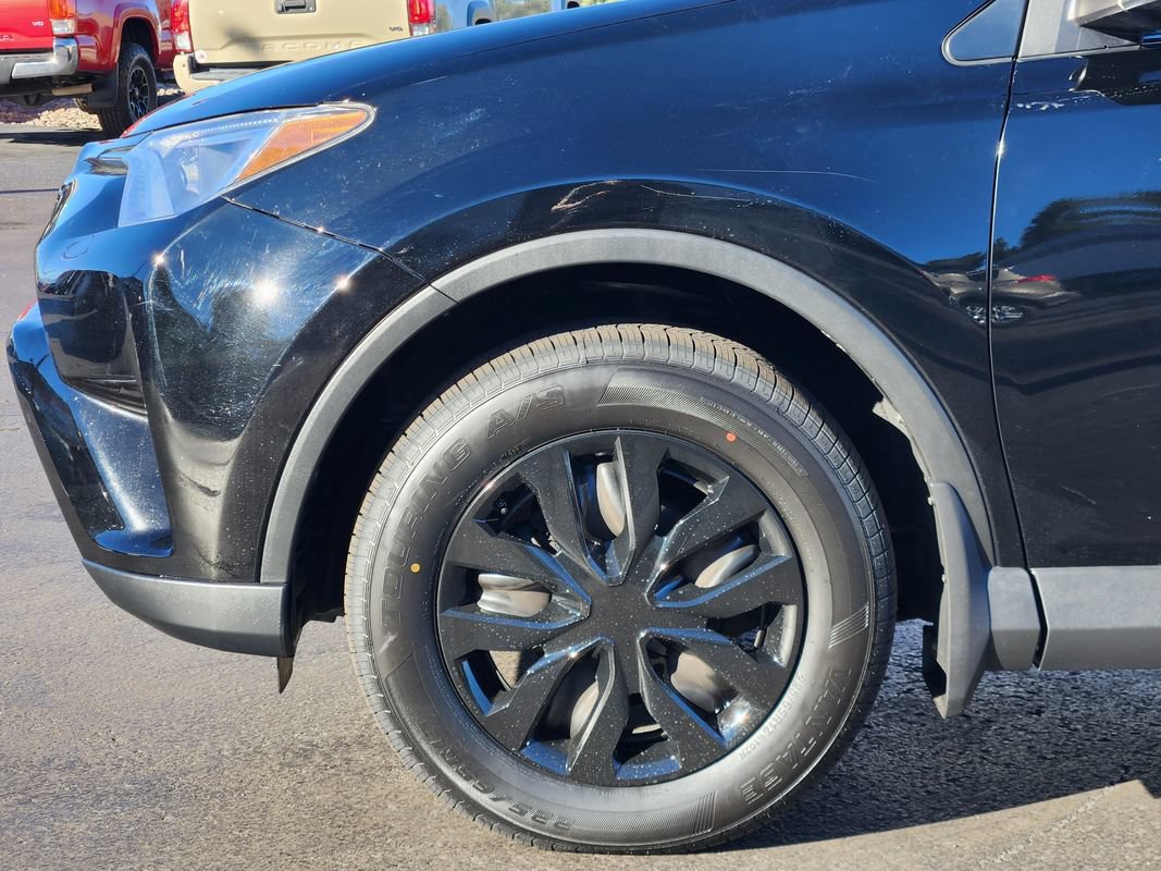 Used 2018 Toyota RAV4 LE w/ All Weather Liner Package AWD/4WD image 13