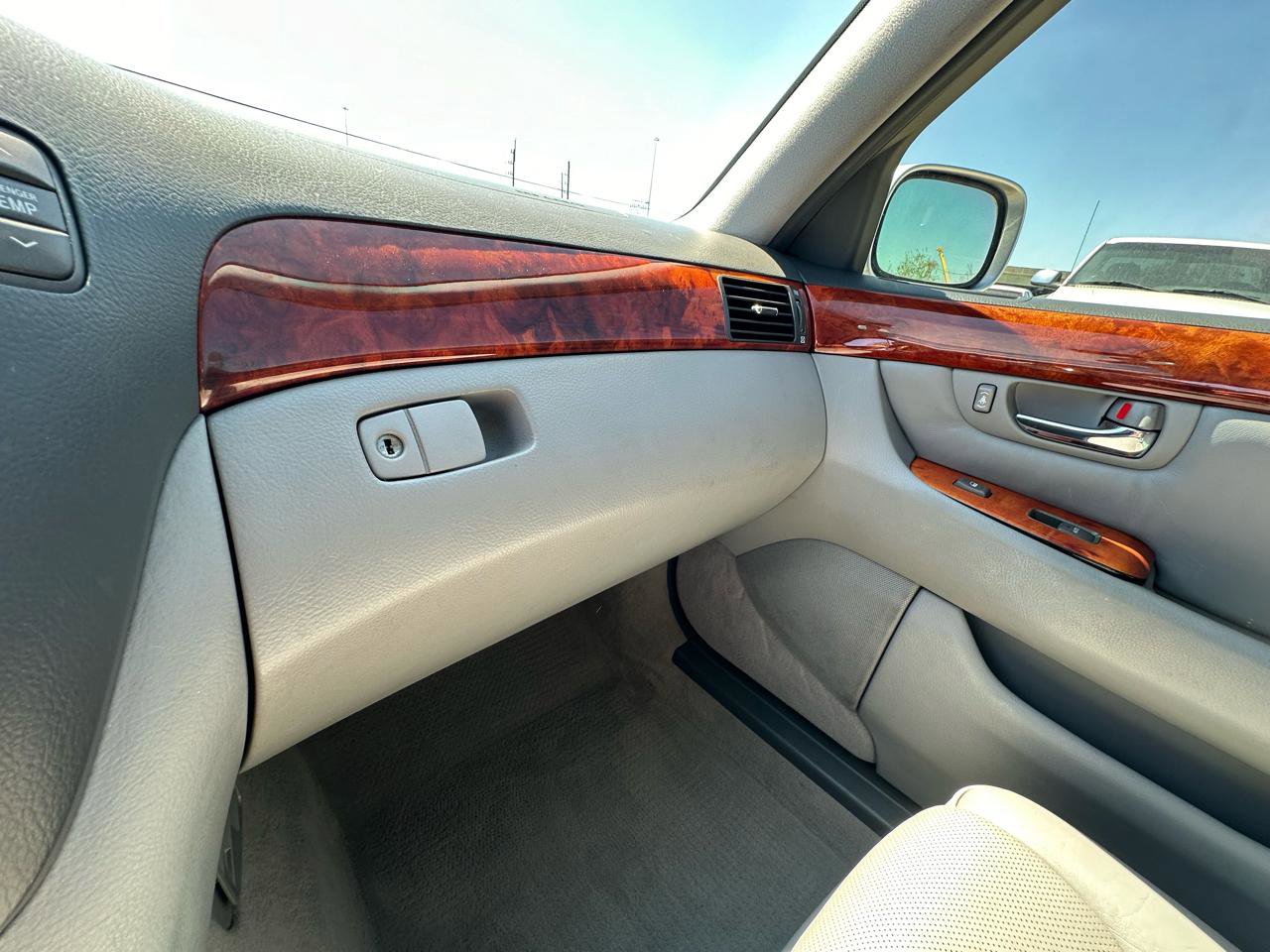 Used 2004 Lexus LS 430 Sedan RWD image 31