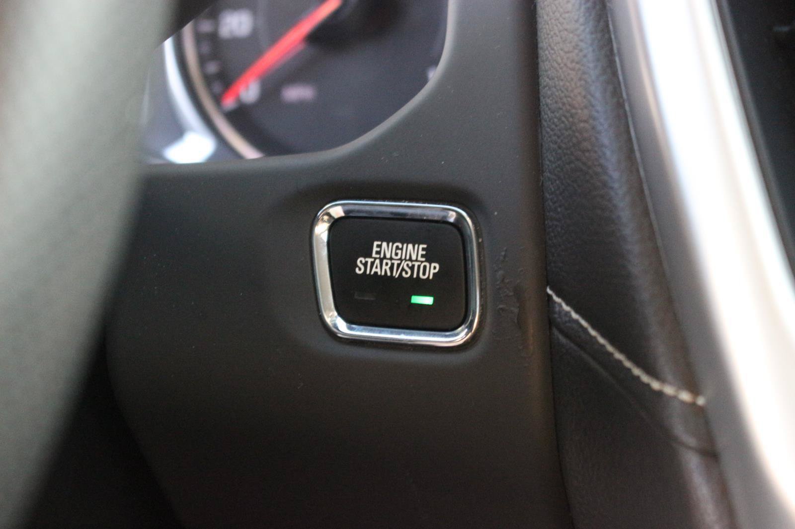 Used 2021 GMC Acadia SLE w/ Driver Convenience Package FWD image 30