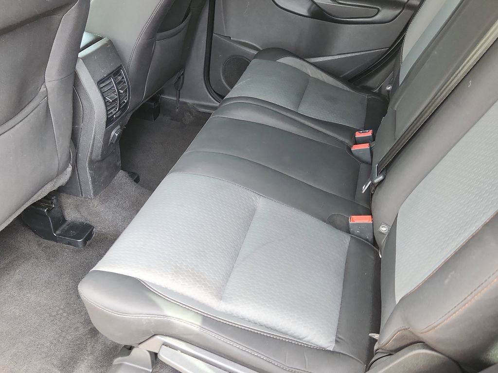 Used 2019 Ford Escape SE image 12