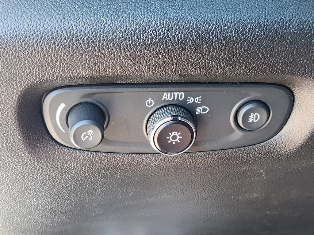 Used 2021 Chevrolet Traverse LT AWD/4WD image 13