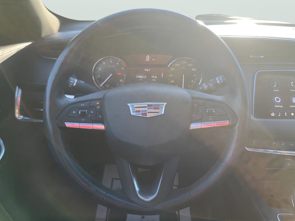 Used 2023 Cadillac XT4 Luxury w/ Cold Weather Package image 22