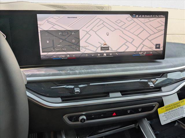 Used 2026 BMW X7 xDrive40i w/ Premium Package image 14