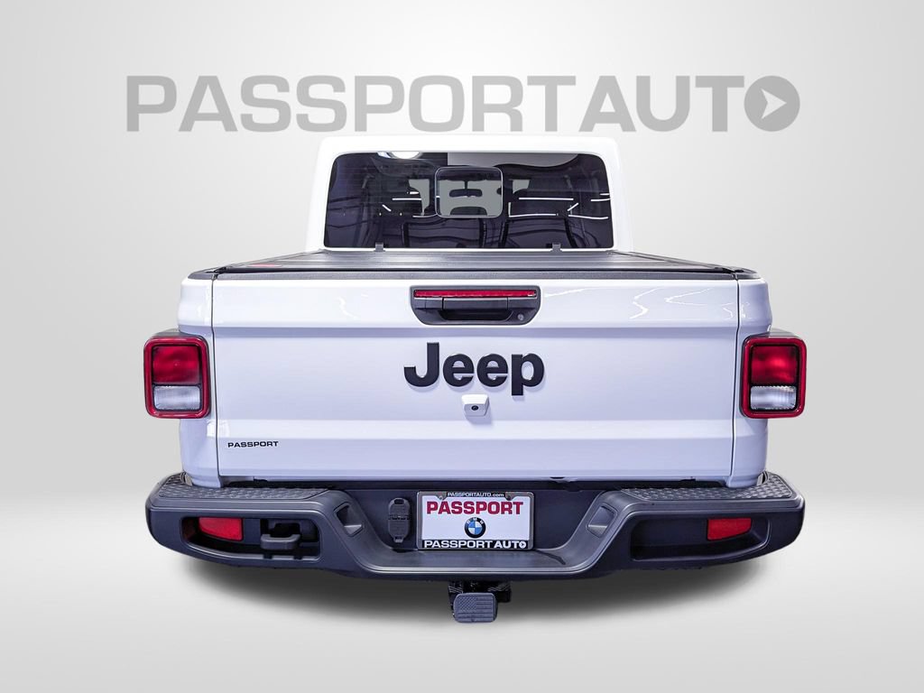 Used 2024 Jeep Gladiator Sport AWD/4WD image 6