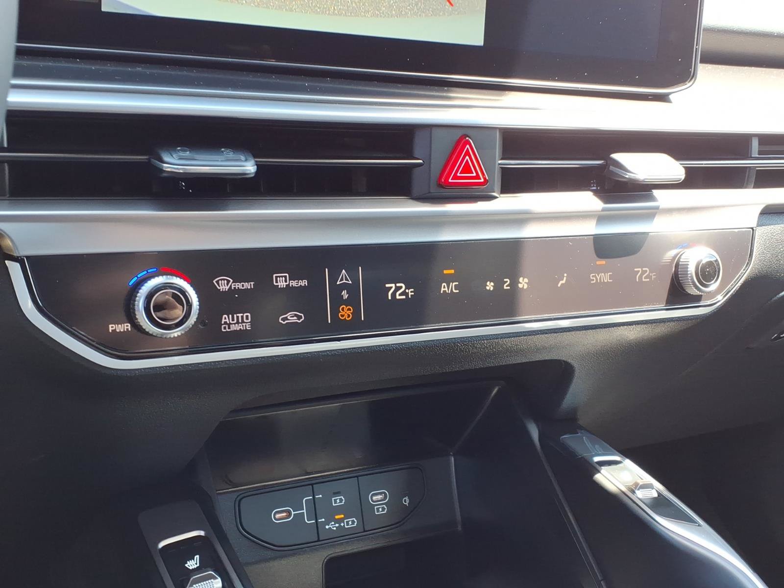 New 2026 Kia Sorento S w/ S Panoramic Sunroof Package FWD image 17