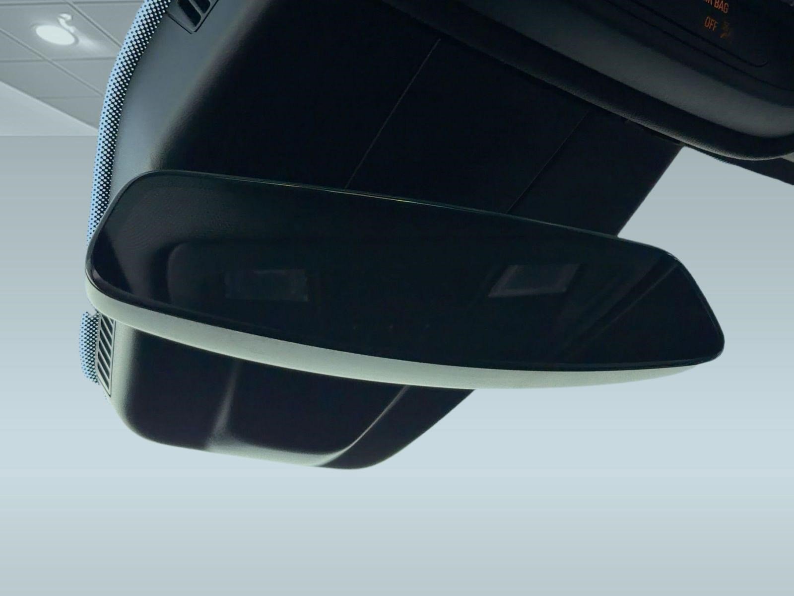 Certified 2025 Cadillac XT4 Premium Luxury image 17