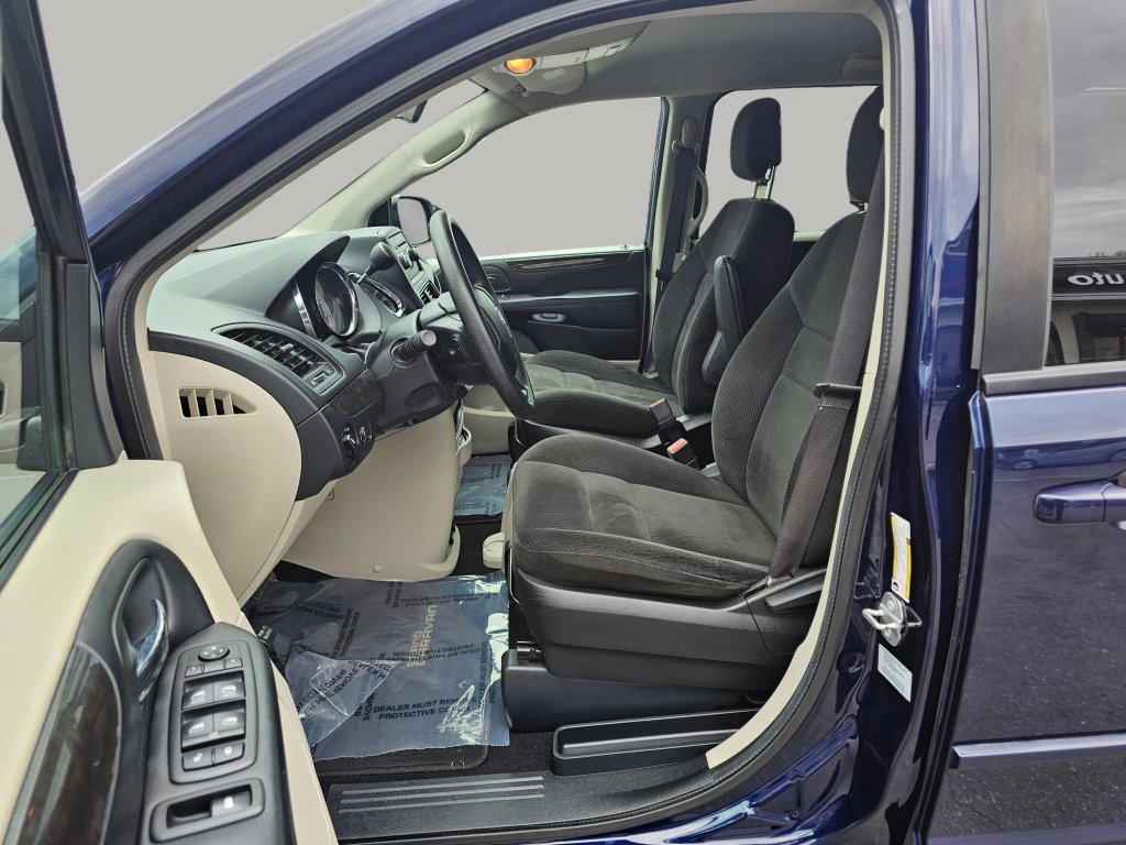 Used 2016 Dodge Grand Caravan SE w/ Quick Order Package 29E SE image 19