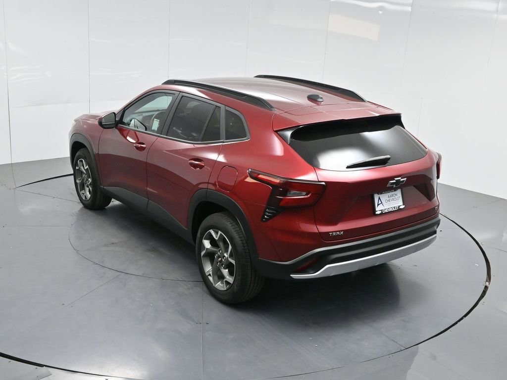 Used 2025 Chevrolet Trax LT w/ LT Convenience Package image 53