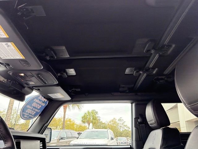 Used 2025 Ford Bronco Badlands image 25