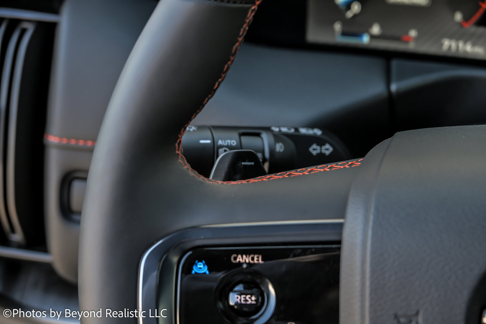 Used 2026 Nissan Armada PRO-4X image 36